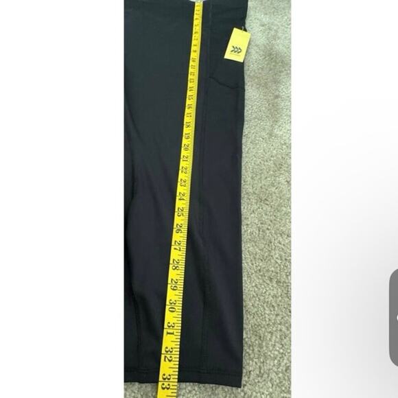 All in Motion™ Women's Plus Size Sculpt High-Rise Capri Leggings Black Size 3x - Picture 14 of 14